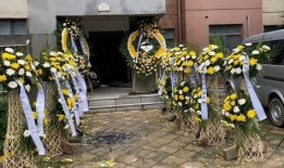 网红爆料被寄花圈视频在线观看,惊悚视频在线观看引发热议