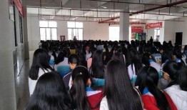 于都学生爆料新闻,校园内惊现惊人一幕！