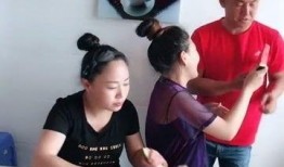 搞笑娱乐吃瓜少女